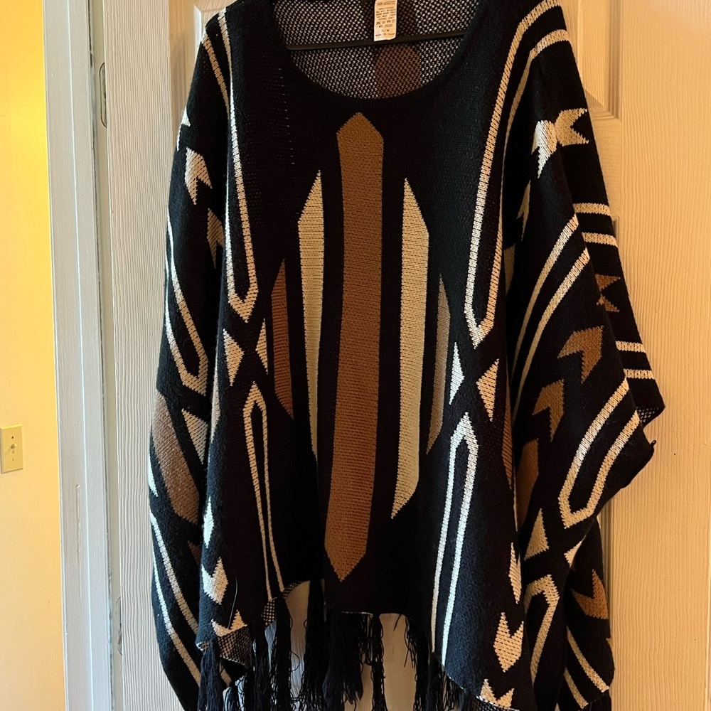 West 36th Women’s Poncho Sweater